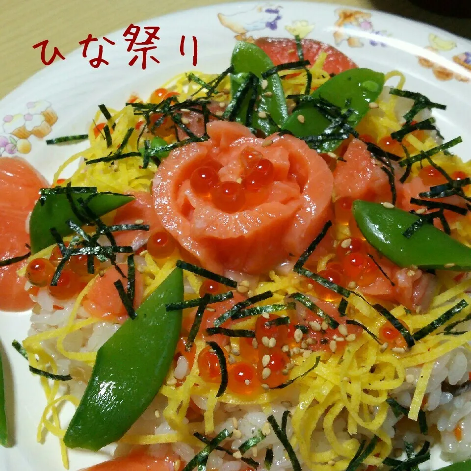 Snapdishの料理写真:親子ちらし寿司|katsunさん