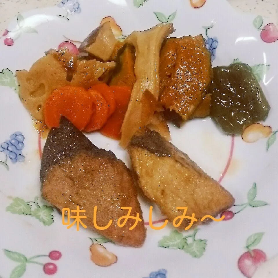 Snapdishの料理写真:ぶりの南蛮漬け|えんどうくんさん