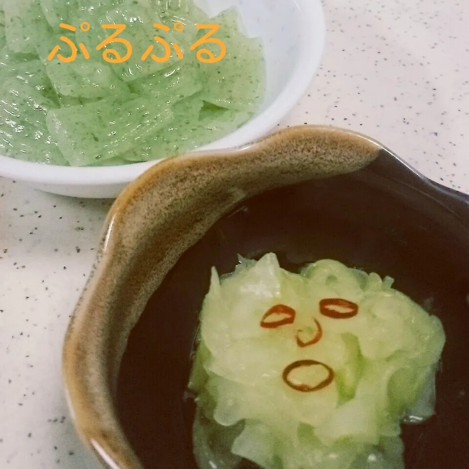 Snapdishの料理写真:刺身こんにゃく&太瓜の酢もみ|えんどうくんさん