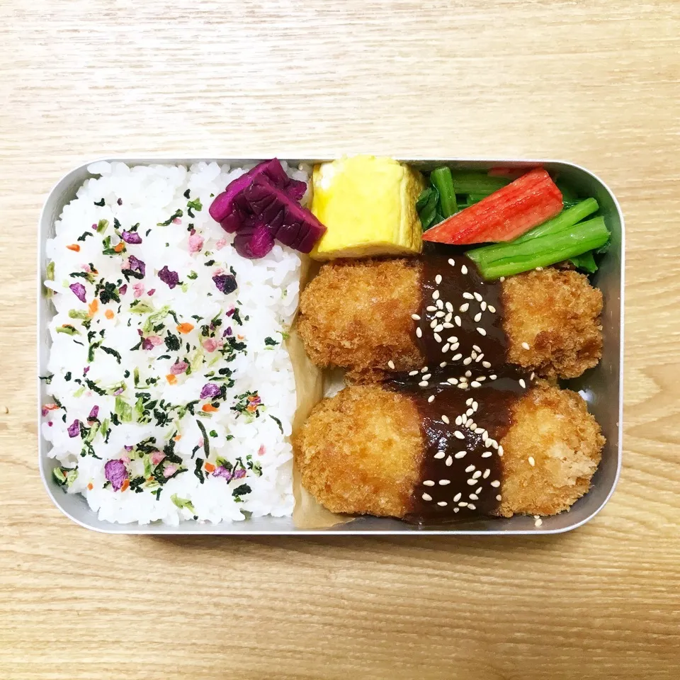 Snapdishの料理写真:カニクリームコロッケ弁当(Ü)|Naoさん