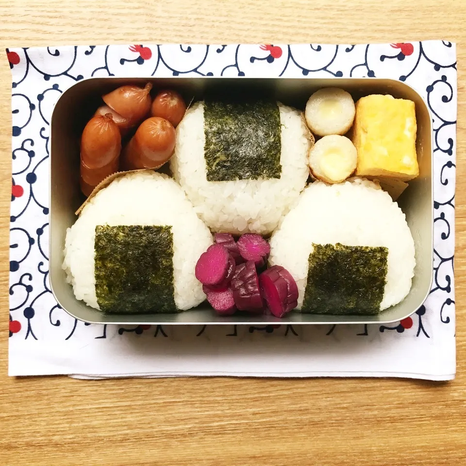 おにぎり弁当でおきべん。|Naoさん