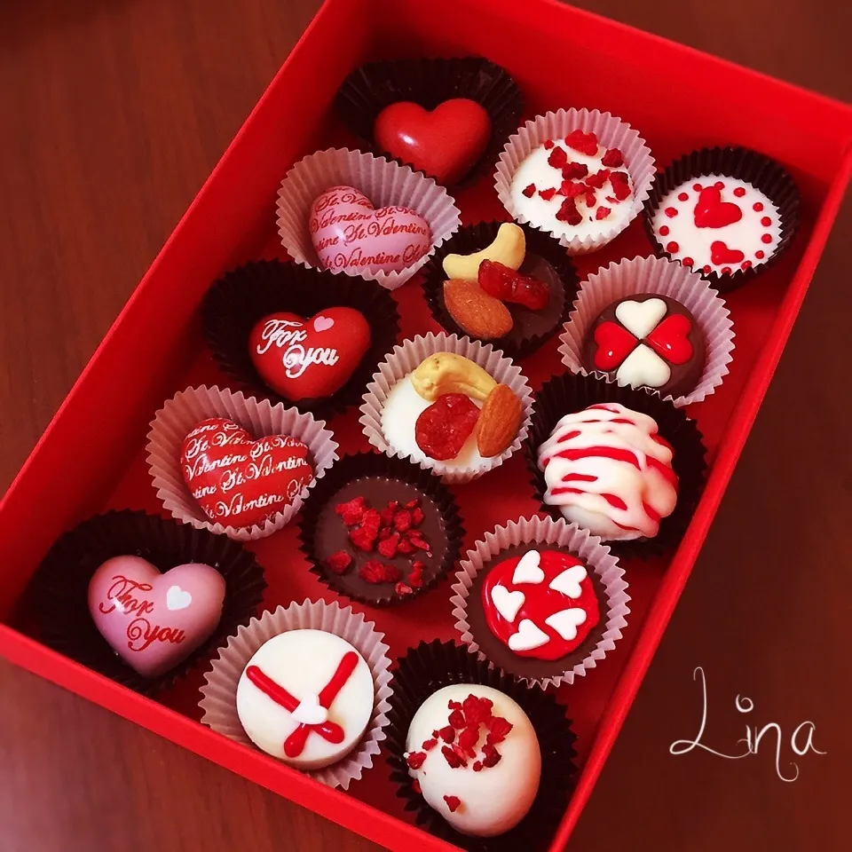 ♡簡単！♪Red&White♪♡スタイリッシュチョコBOX♡|event_cookingさん