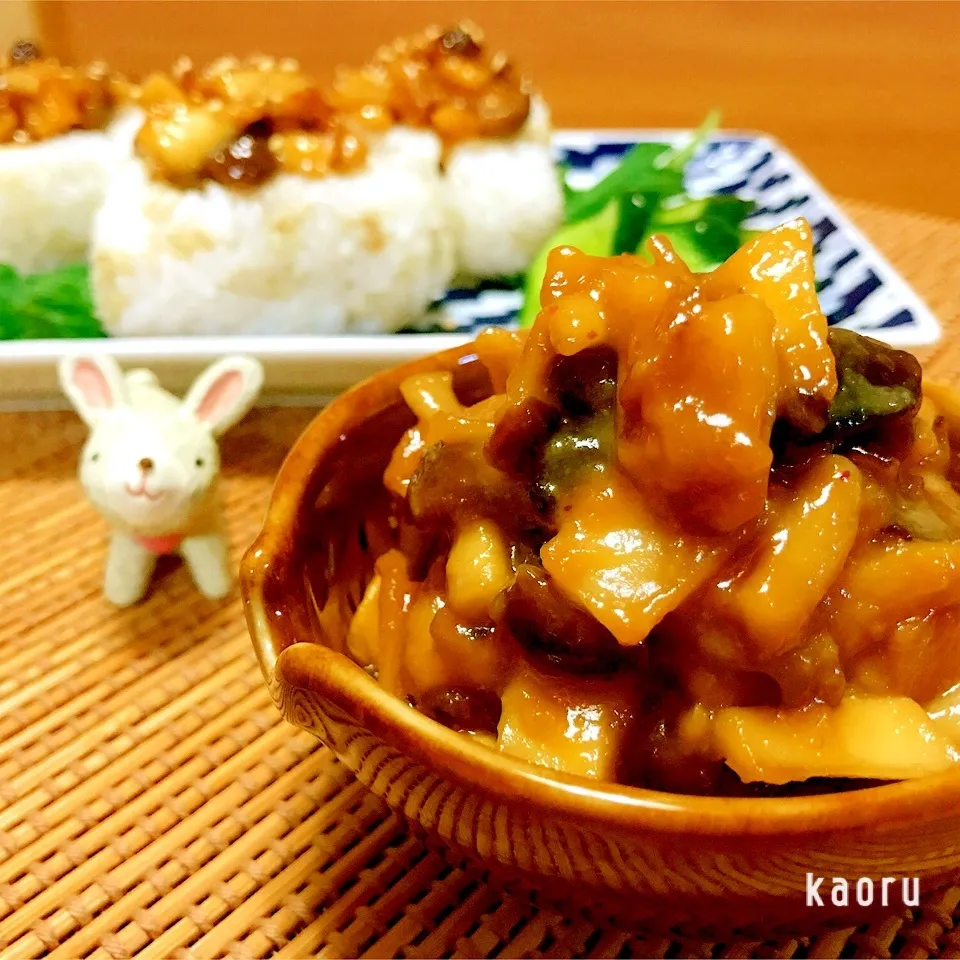 こりゃたまらん♡ご飯のお供にピリ辛きのこ味噌♪|かおちゃんさん