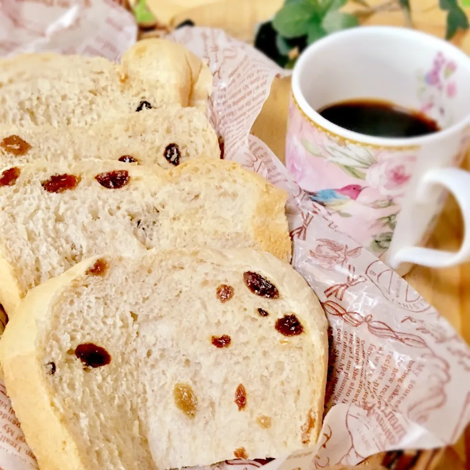 🍞HB早焼きでフワフワもちもち🍞全粒粉、レーズン入り‼️|ROSE & ROSEさん