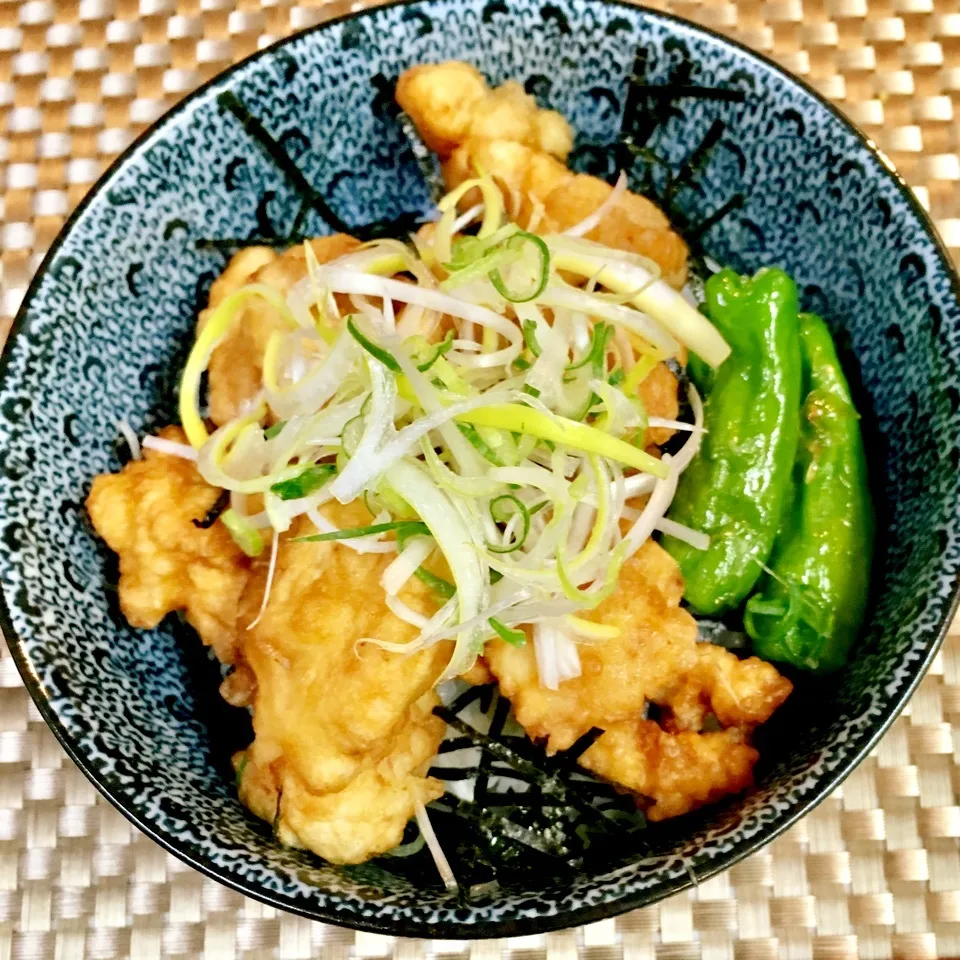 Snapdishの料理写真:🐓タレがしみしみとり天丼😋|ROSE & ROSEさん