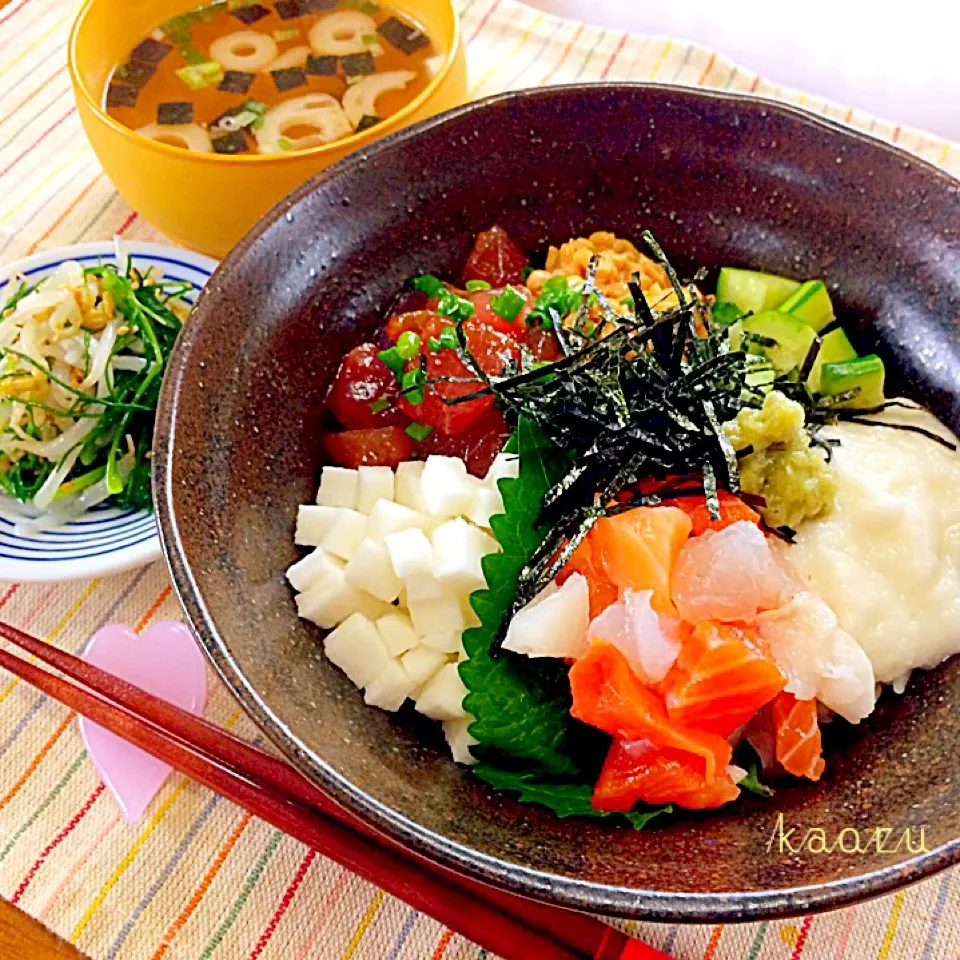 端っこお刺身で♡満足ばくだん丼♪|かおちゃんさん