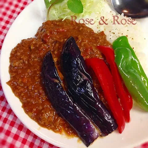 Snapdishの料理写真:トマトキーマカレー☆野菜がたっぷり入ってますよ( ´艸｀)♪|ROSE & ROSEさん