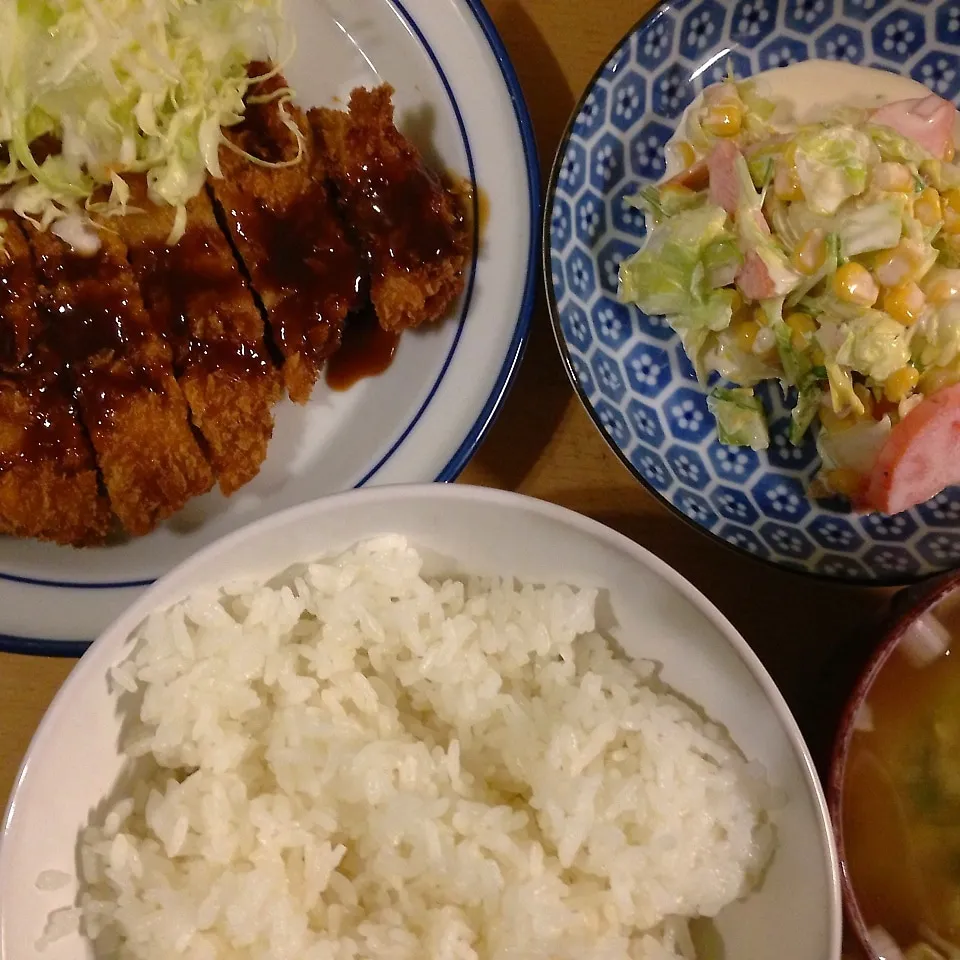 Snapdishの料理写真:とんかつ定食|♡happyhalloween♡さん