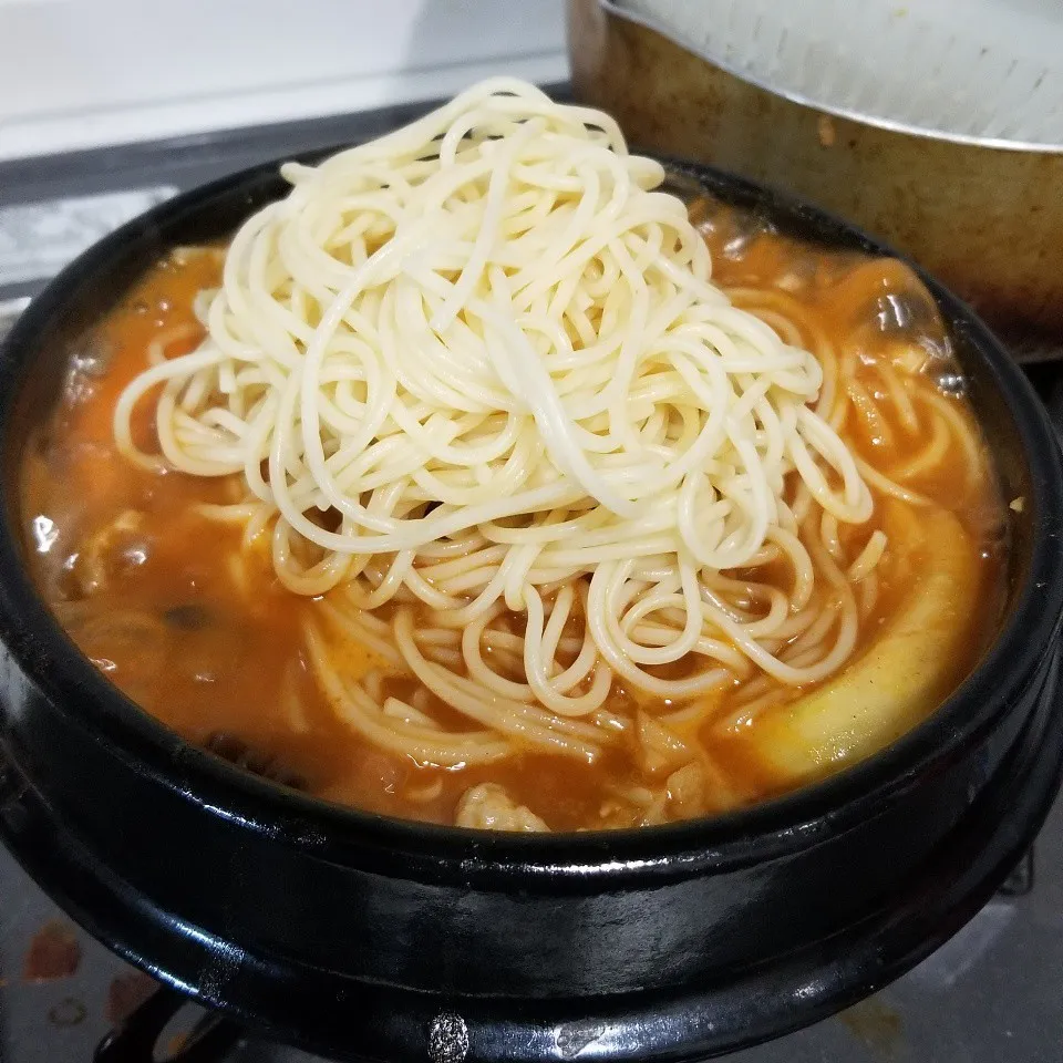 韓洋風料理？でスンドゥブチゲパスタ🙋を作って見ました～♪|dai.noriさん