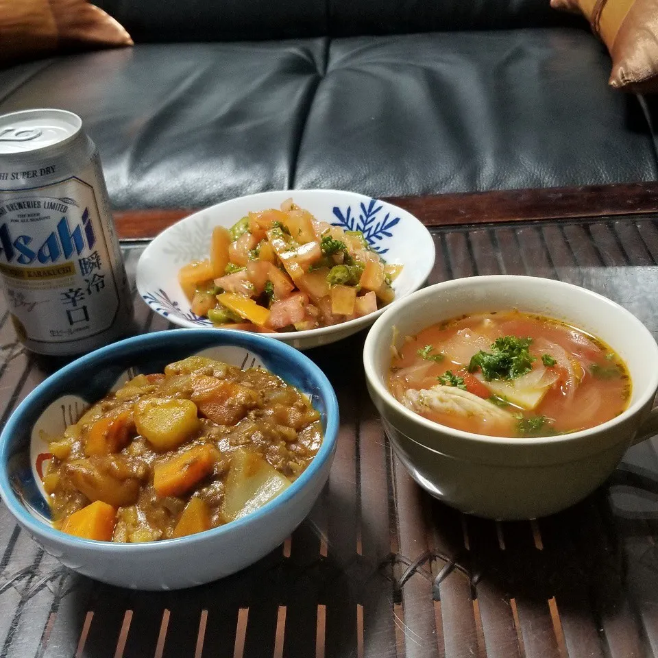 キーマカレー風とトマトオクラサラダとオニオンスープ🙋|dai.noriさん