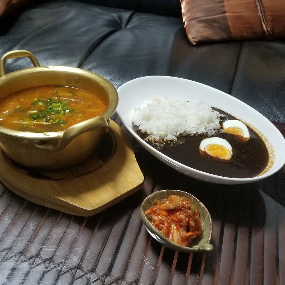 Snapdishの料理写真:数日前の韓国レトルトごはん🍚🍴🙋|dai.noriさん