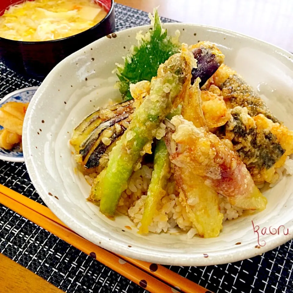 のり巻き鶏と夏野菜の天丼♪|かおちゃんさん