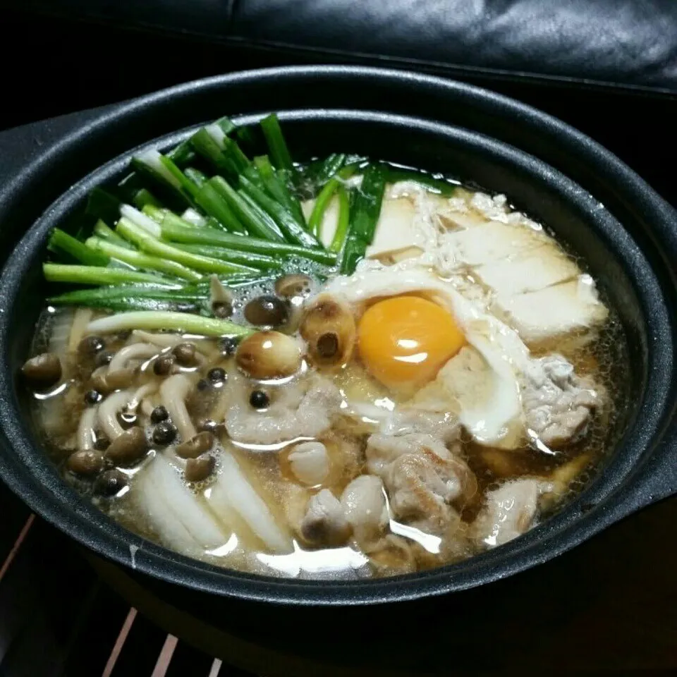 Snapdishの料理写真:まさかの豚キムチ鍋🍲のキムチ忘れでにんにく醤油鍋🍲に‥。|dai.noriさん