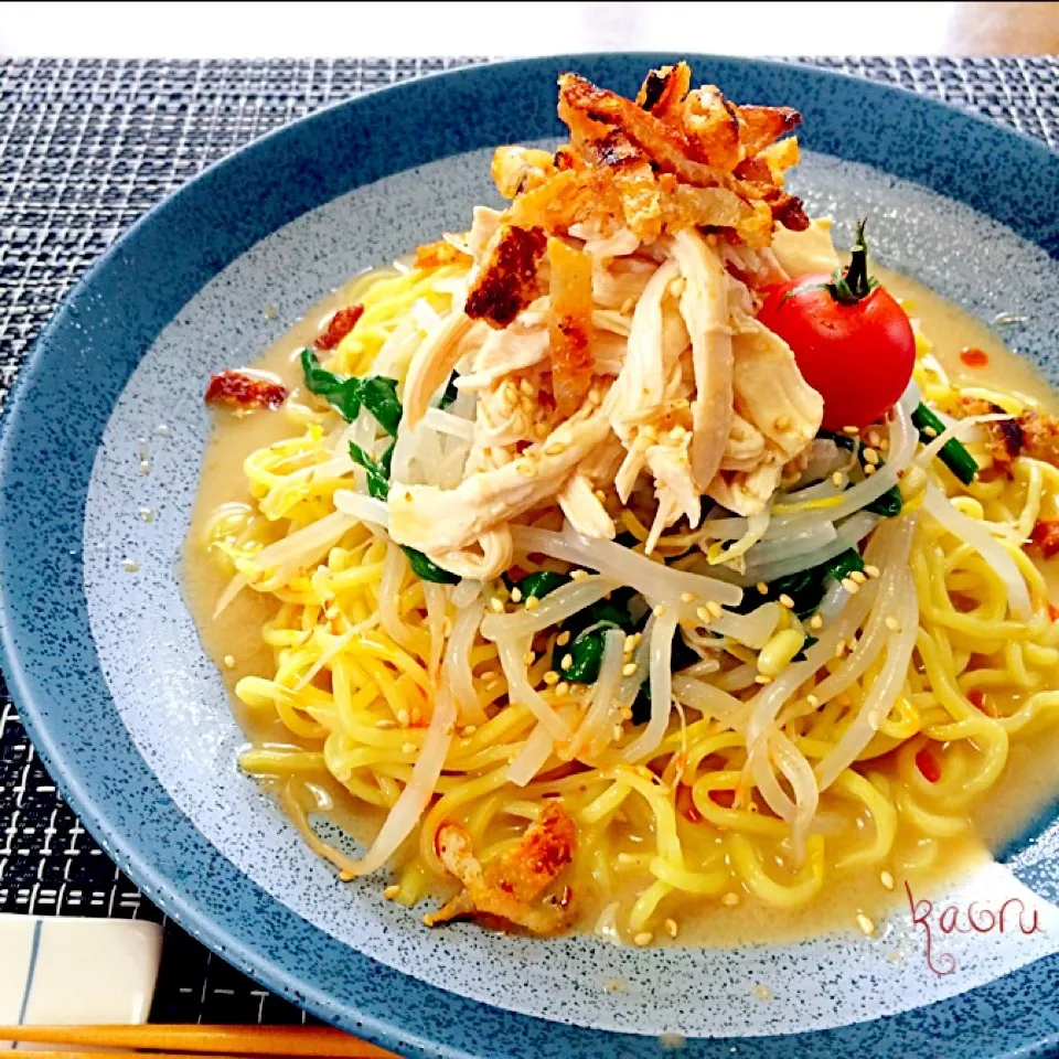 棒棒鶏風♡ゴマだれ冷麺♪カリカリ鶏皮せんべい付き|かおちゃんさん