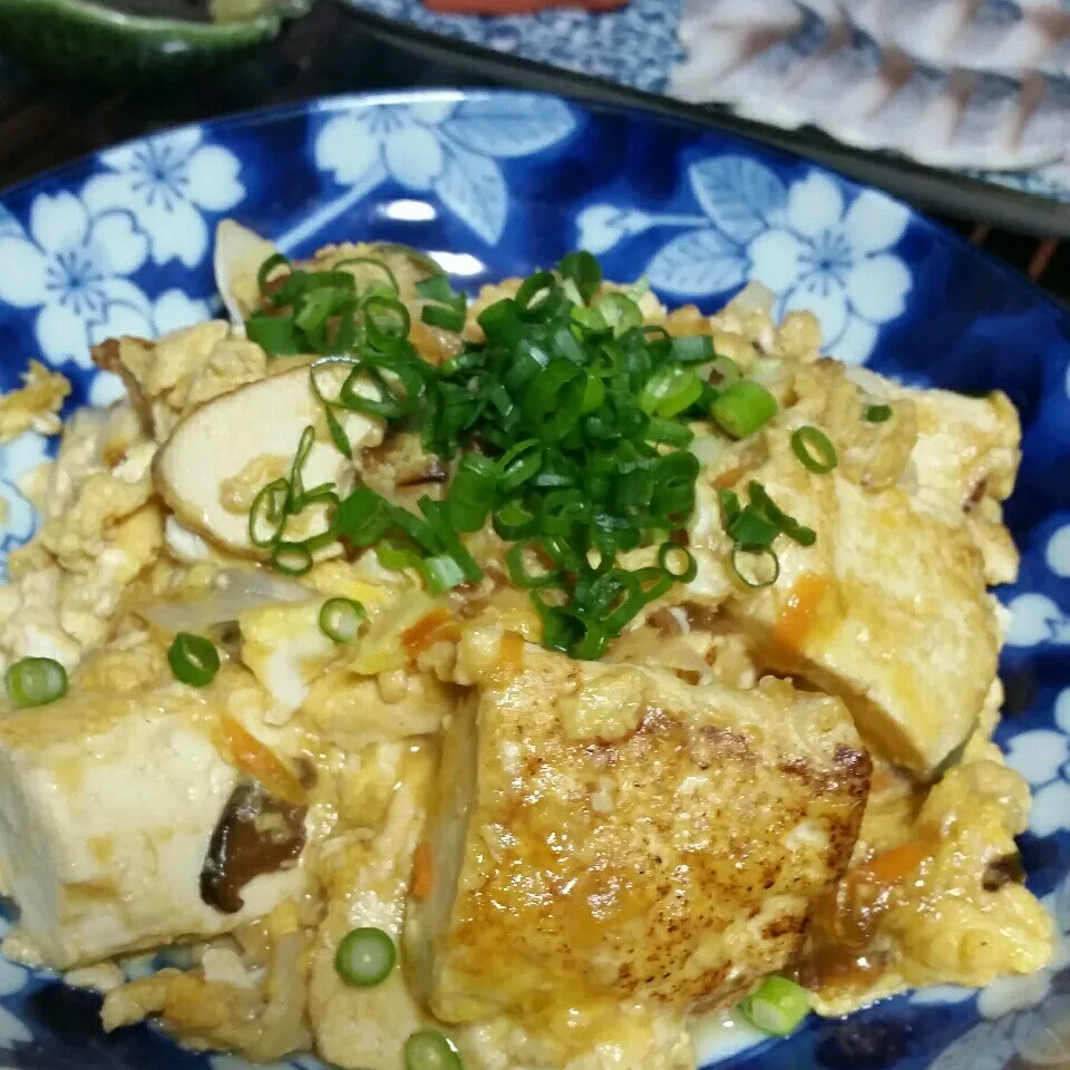 Snapdishの料理写真:市販味付けの、豆腐餡掛け炒め♪(^o^ゞ|dai.noriさん