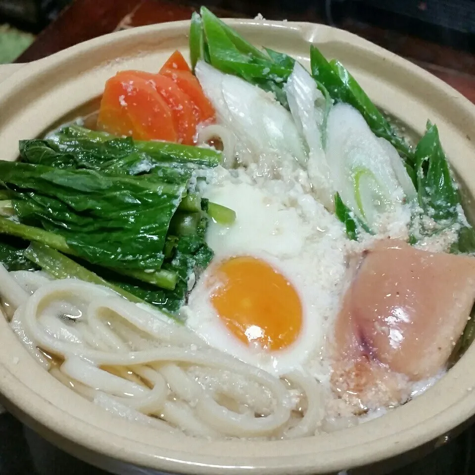 Snapdishの料理写真:寒い夜は、鍋焼うどん♪で暖まりました～♪(o^O^o)|dai.noriさん