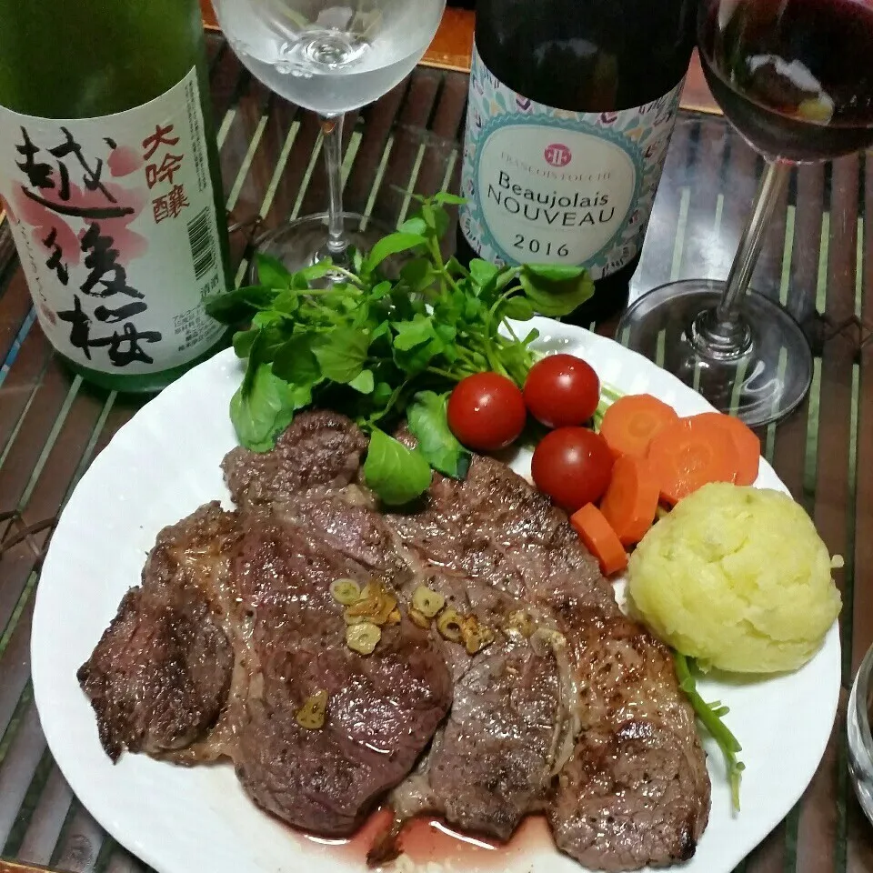 昨日夜ご飯♪steakとボジョレーと大吟醸をリーデルグラスで|dai.noriさん