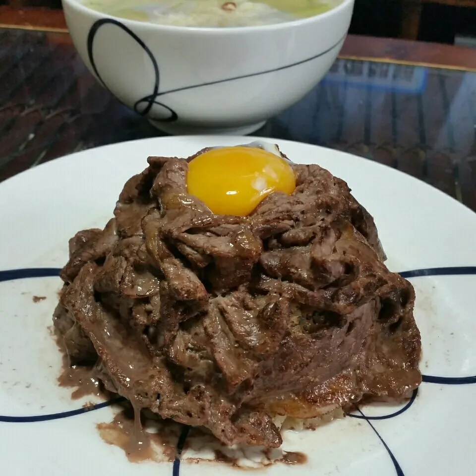 牛肉スライス丼♪(o^O^o)|dai.noriさん