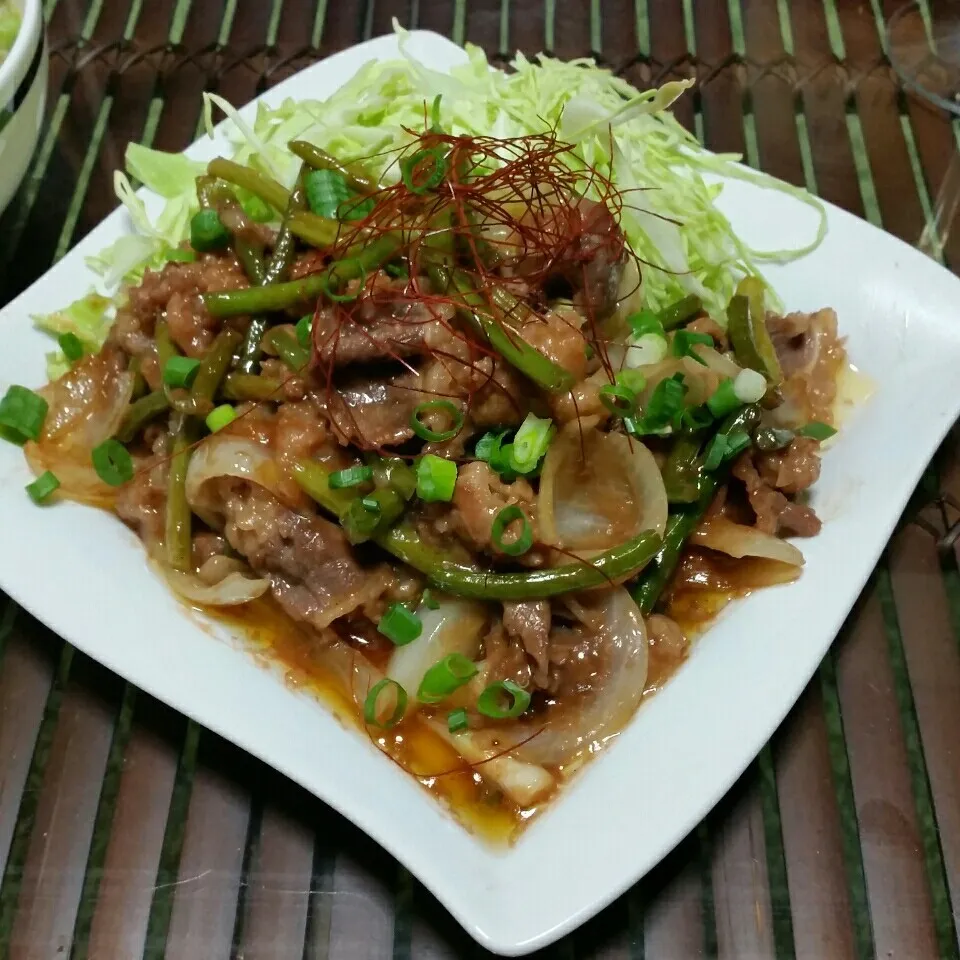 味つき牛肉ににんにくの芽と玉ねぎの炒め♪(o^O^o)|dai.noriさん