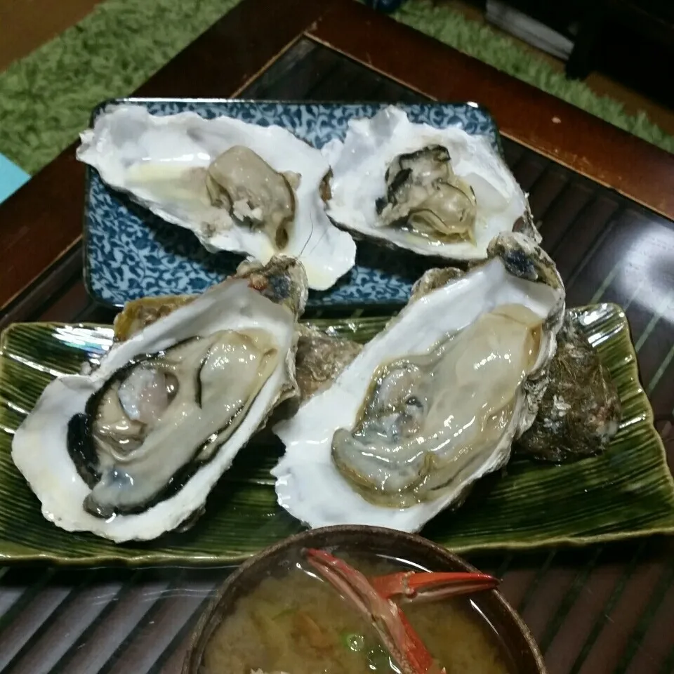 殻つき春牡蠣と日本酒の牡蠣の酒蒸し♪(o^O^o)|dai.noriさん