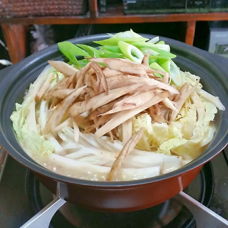 お昼は余り野菜の牛蒡白菜ゴマダレ鍋♪|dai.noriさん