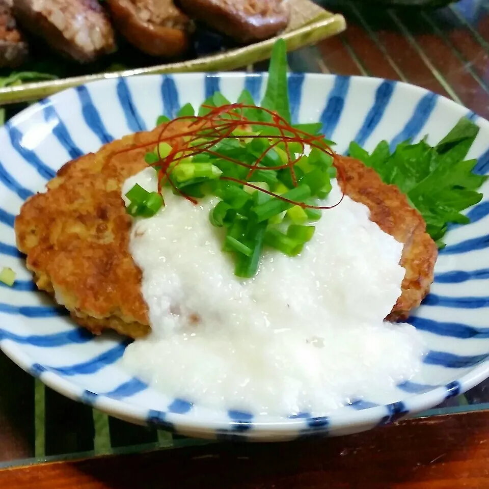 継ぎ足しハンバーグ♪椎茸の芯？と玉子を混ぜて～♪(^o^ゞ|dai.noriさん