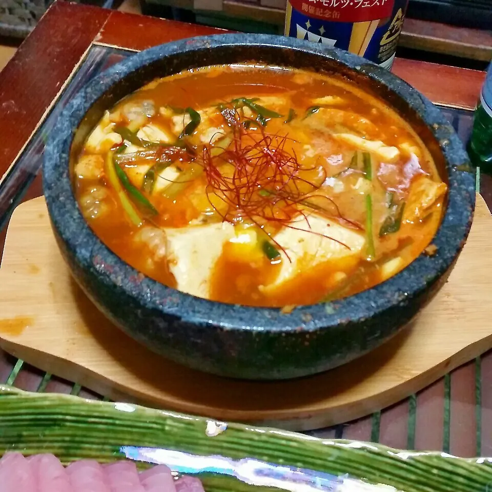 Snapdishの料理写真:今日の夜ご飯はシーフードmixの激辛スンドゥブチゲ♪|dai.noriさん