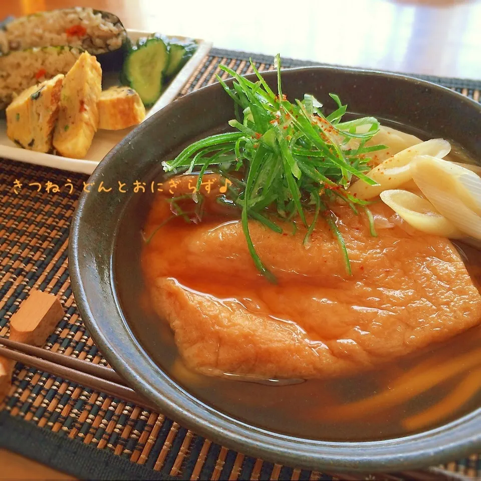 きつねうどんとおにぎらずランチ♪|かおちゃんさん