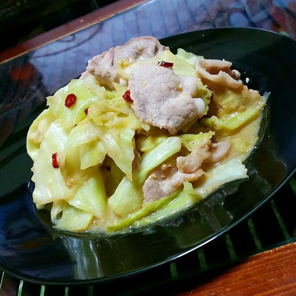 今日の夜ご飯。豚バラとキャベツの味噌炒め♪(^-^ゞ|dai.noriさん