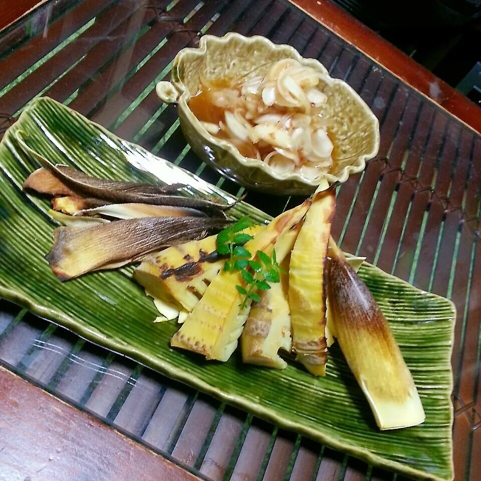 灰汁抜き後、ガスレンジで焼き筍に！新たまと鰹節をぽん酢で～|dai.noriさん