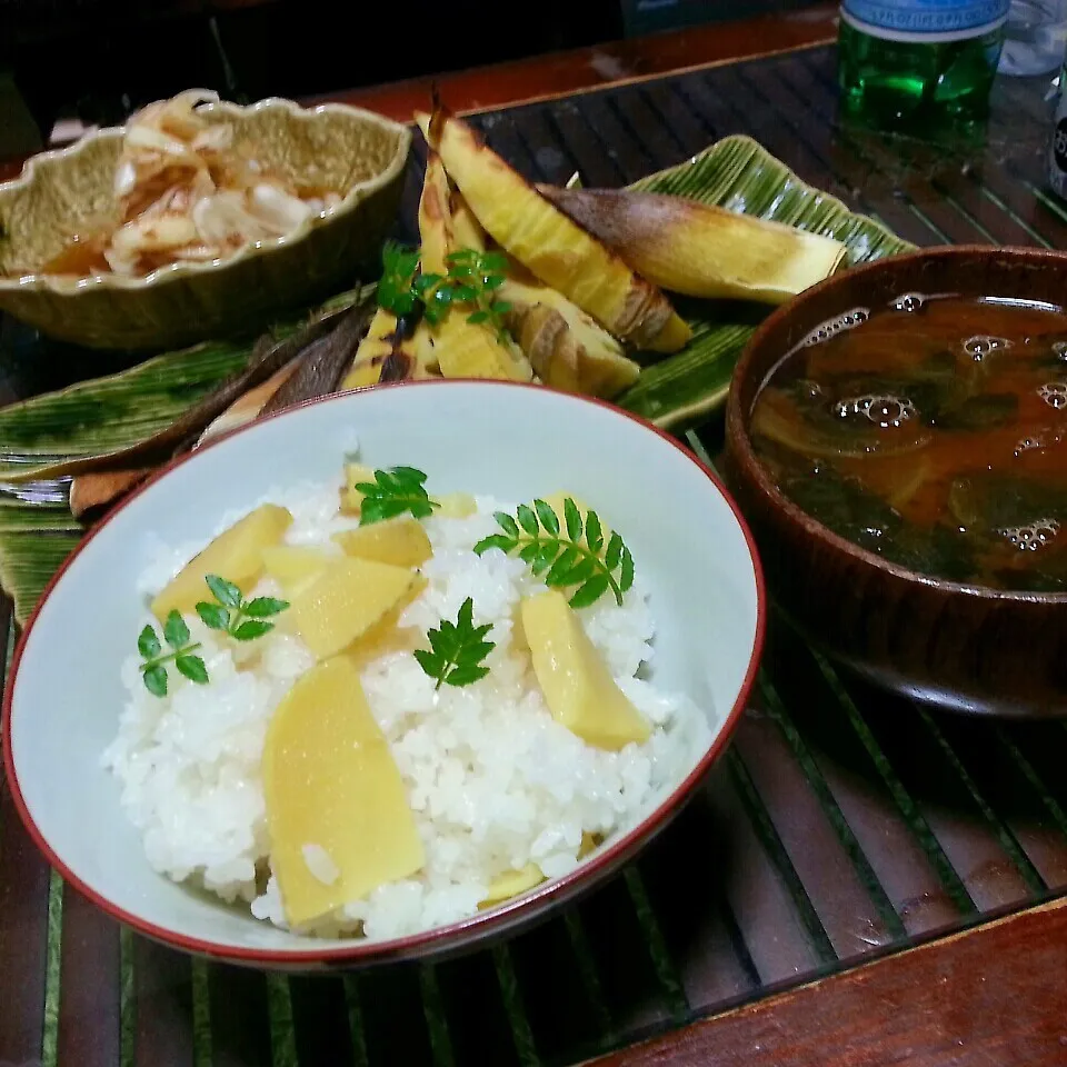 お疲れ様です♪今日の夜ご飯。筍ご飯と焼き筍と新たまのぽん酢|dai.noriさん