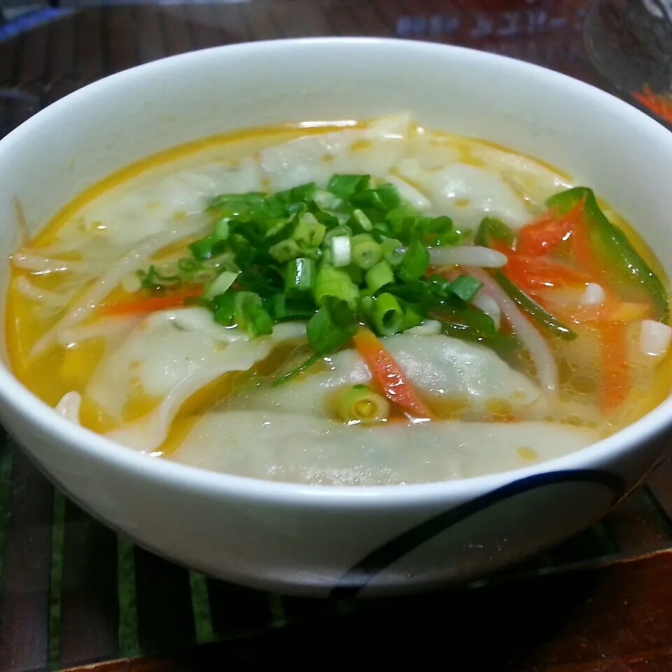 夜ご飯は～ピリ辛水餃子を作って見ました～♪|dai.noriさん