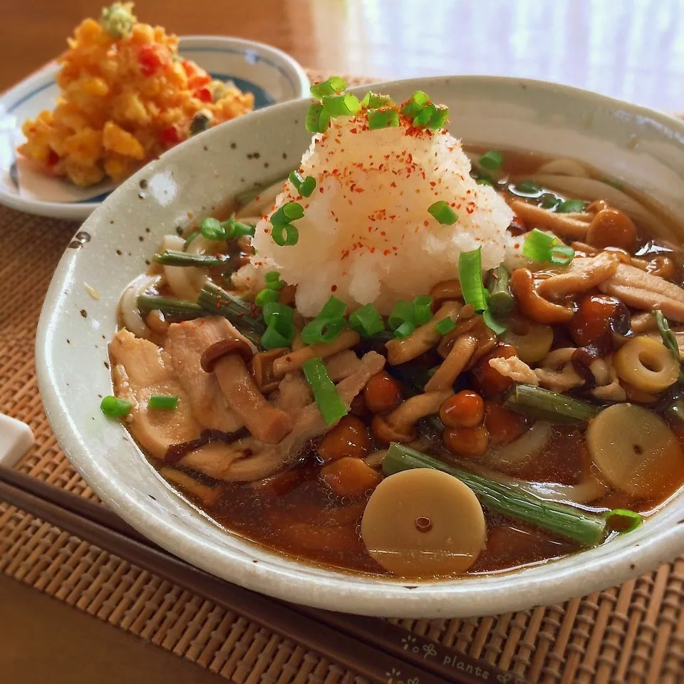 Snapdishの料理写真:鶏と山菜なめこのおろしうどん♪|かおちゃんさん