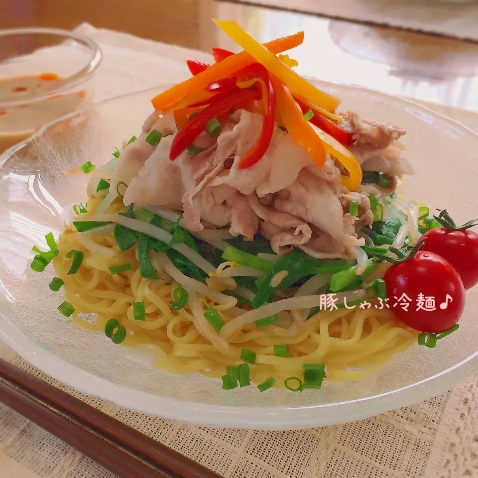 Snapdishの料理写真:豚しゃぶ冷麺♪|かおちゃんさん