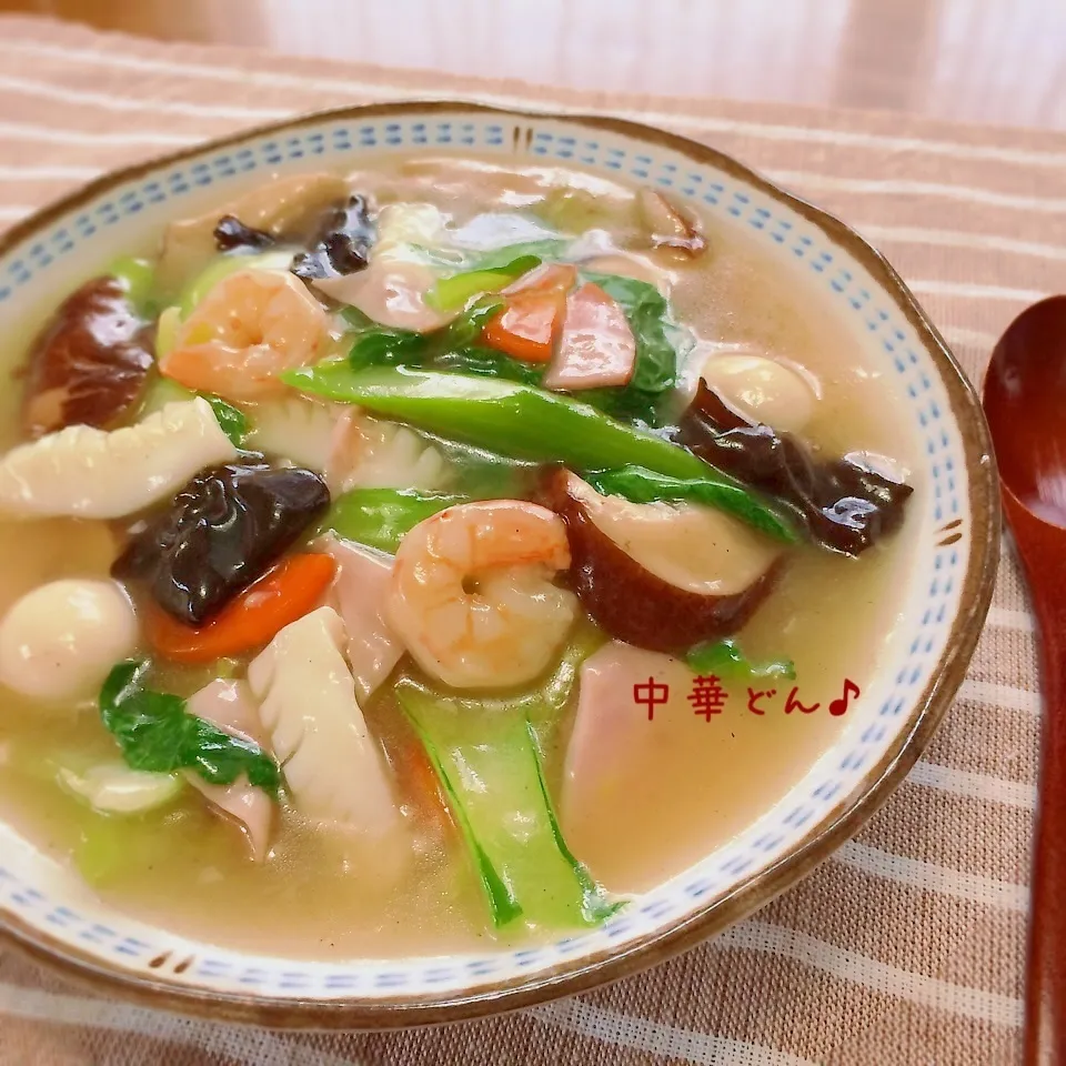 Snapdishの料理写真:どっさり野菜の簡単中華どん♪|かおちゃんさん