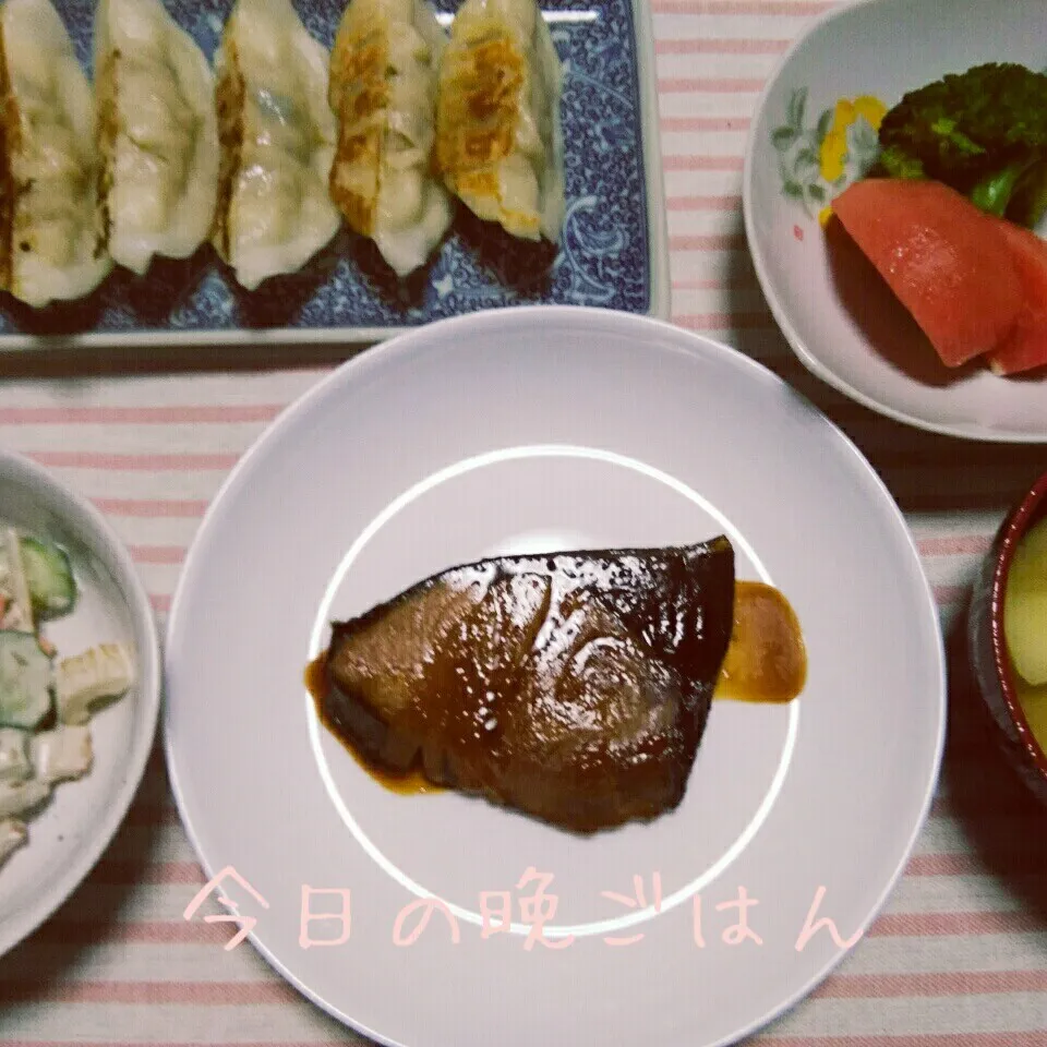 Snapdishの料理写真:ぶりの照り焼き💚|ちいたんさん