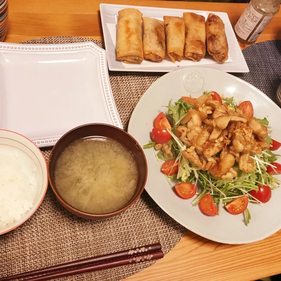 春巻きと鶏皮サラダ定食|なちょすけさん