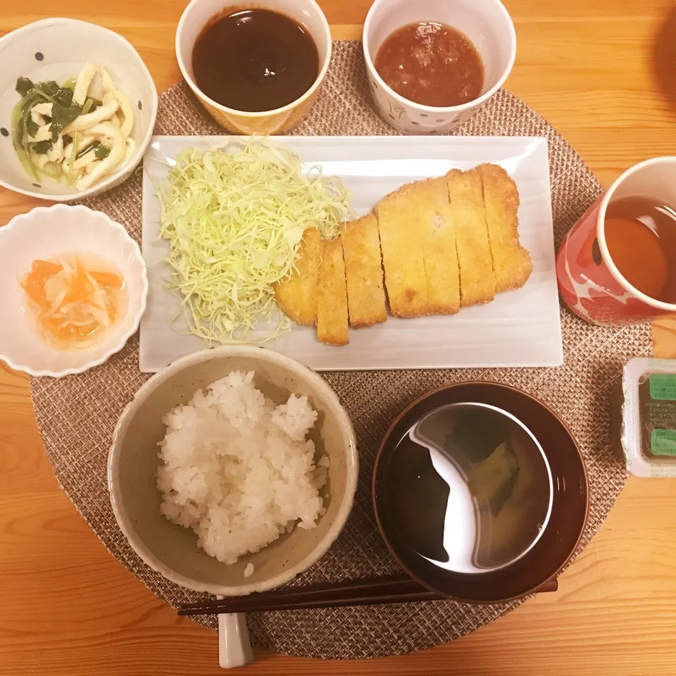 Snapdishの料理写真:wソースのとんかつ定食|なちょすけさん