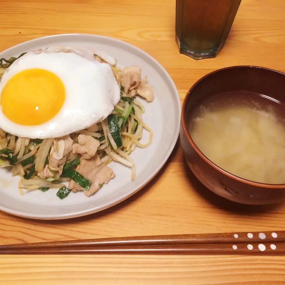 野菜ましまし！とりあえずの焼きそば定食(笑)|なちょすけさん