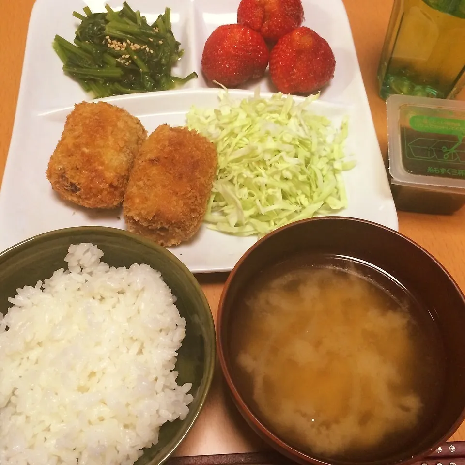 コロッケ定食|なちょすけさん