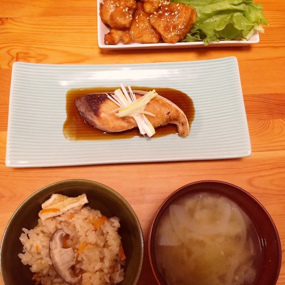 Snapdishの料理写真:肉だらけ晩御飯|なちょすけさん