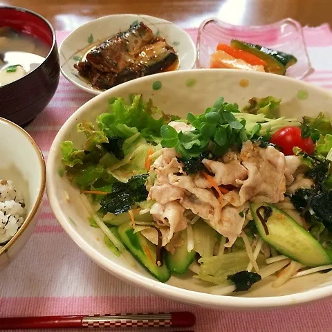 Snapdishの料理写真:豚しゃぶチョレギサラダ♪|かおちゃんさん