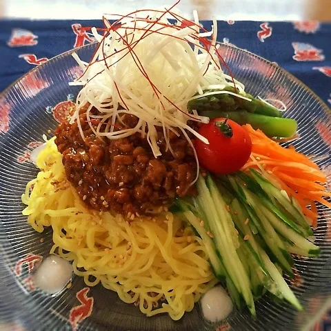 Snapdishの料理写真:ジャージャー麺♪|かおちゃんさん