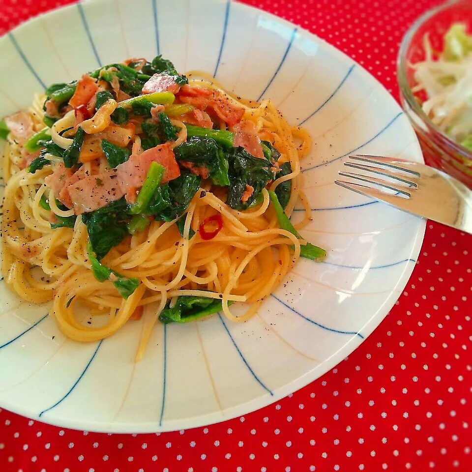 ホウレン草とベーコンとツナのパスタ♪|かおちゃんさん