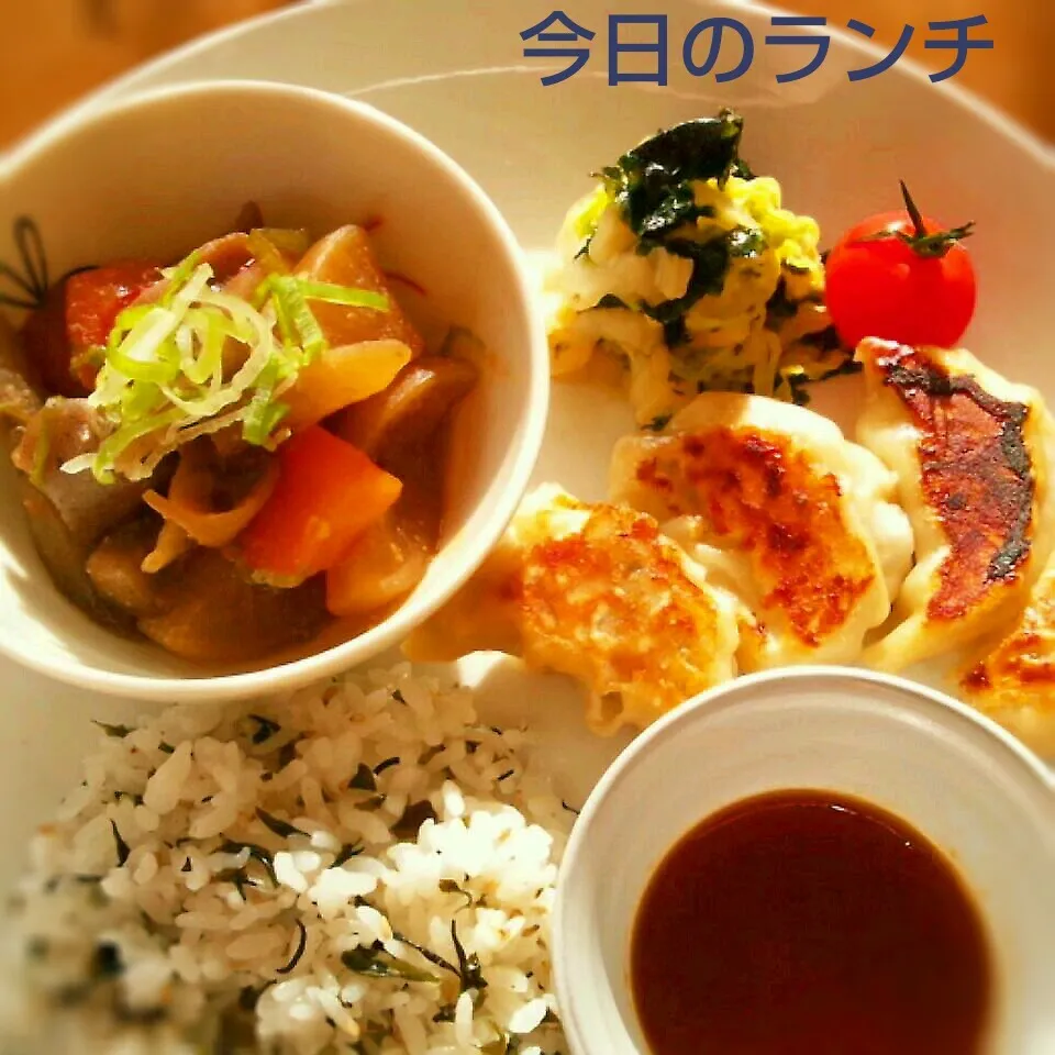 餃子とヒジキご飯でランチ♪|かおちゃんさん