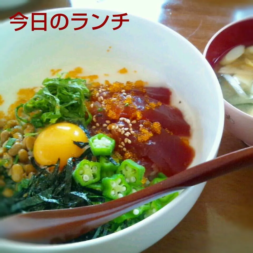 漬けマグロのばくだん丼～ご飯は八穀米で♪|かおちゃんさん