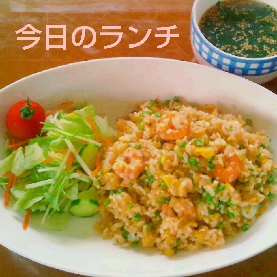 ニンニクの芽たっぷり海老チャーハンとワカメスープ|かおちゃんさん