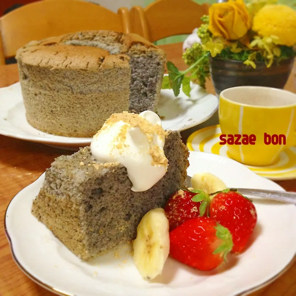 Snapdishの料理写真:黒胡麻シフォンケーキ、レシピ有|サザエボンさん