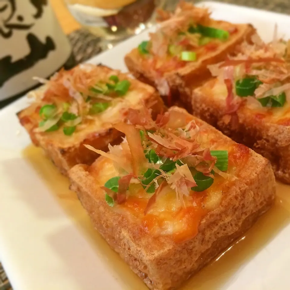Yumicofさんのサクサク焼き厚揚げチーズのせっ。|かのパパさん