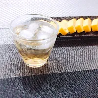 Snapdishの料理写真:今年の梅酒と卵焼き|yotsuba_mamaさん